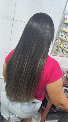 Vende-se um mega hair