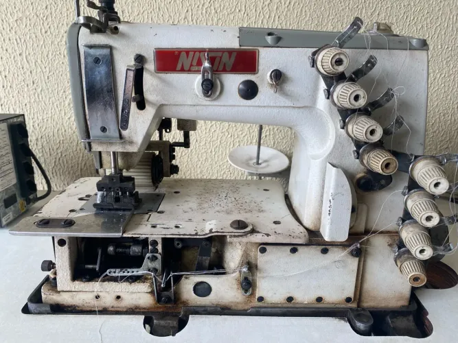 Venda de Máquinas de Cos 4 agulhas