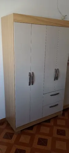 Guarda roupa e cômoda