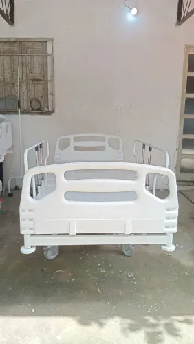 Cama hospitalar 3 manivelas ( regula altura)
