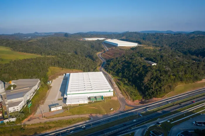 Galpão Logístico para Locação em Itapecerica