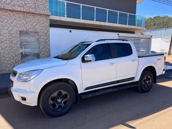 Chevrolet S10 Pick-up LTZ 2.8 TDI 4X4 CD Dies.aut 2013