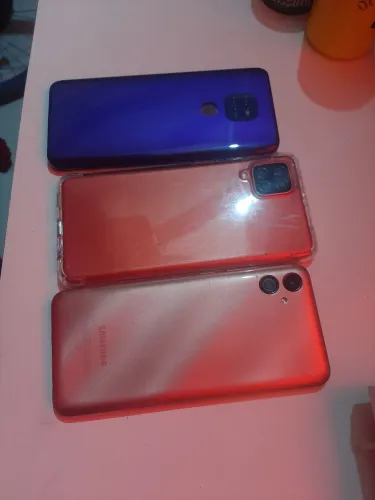 Celular em perfeito estado . Sem restrições e complicações que foram de uso próprio
