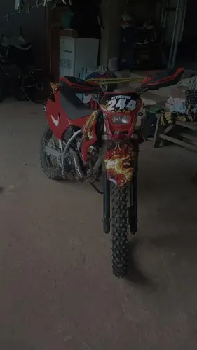 Moto XTZ 125cc ano 2003 de trilha