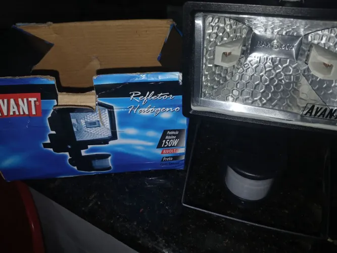 Refletor halogeno 150w sensor 70$