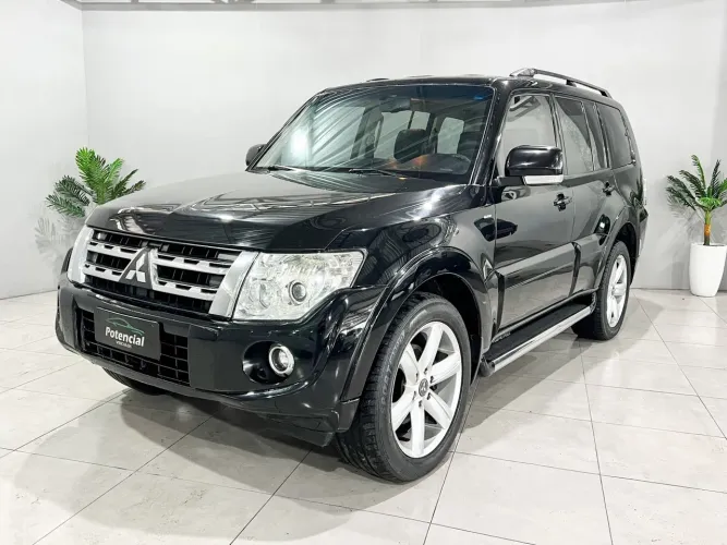 Mitsubishi Pajero HPE Full 3.2 4X4 T.i.dies. 5P AUT 2013