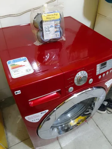Máquina de lavar LG vermelha com garantia
