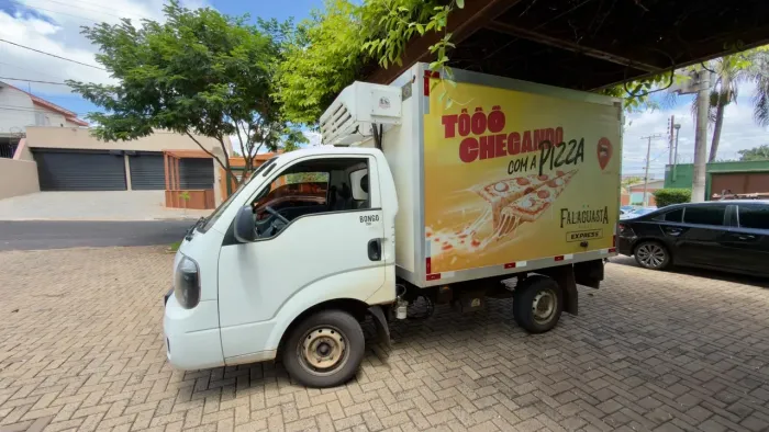 Kia Bongo 2.5 Diesel (Ano 2020), pronto para trabalhar e motor recém trocado!
