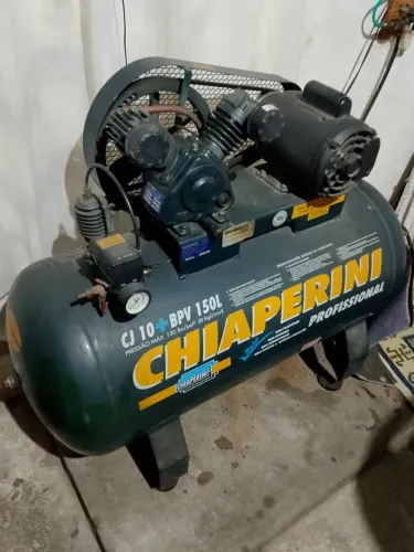 Compressor semi novo 