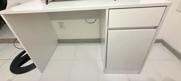 Escrivaninha Branca