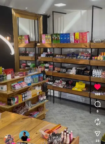 Vendo estoque de loja maquiagem e utilidades