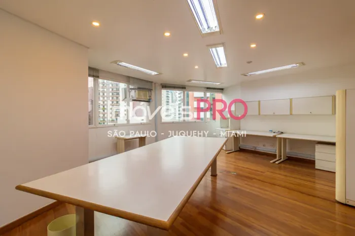 Conj. Comercial, Itaim Bibi - São Paulo