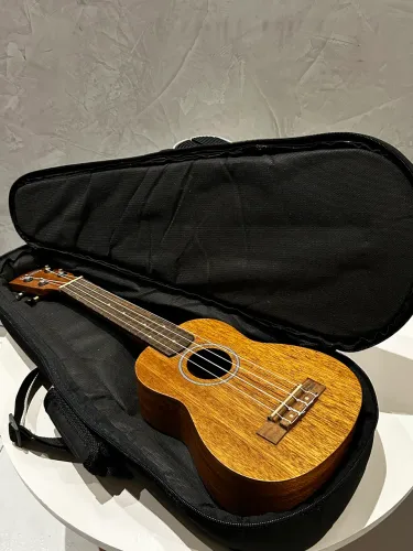 Desapego Ukulele Shelby SU-21M STNT + Bolsa Original