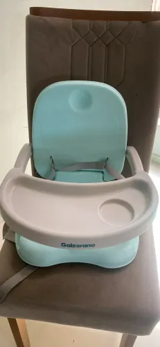 Cadeira de alimentação nova