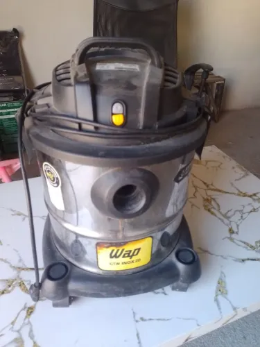 Aspirador de água e pó Wap 20l