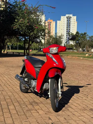 Honda Biz conservada 3MIL DE ENTRADA