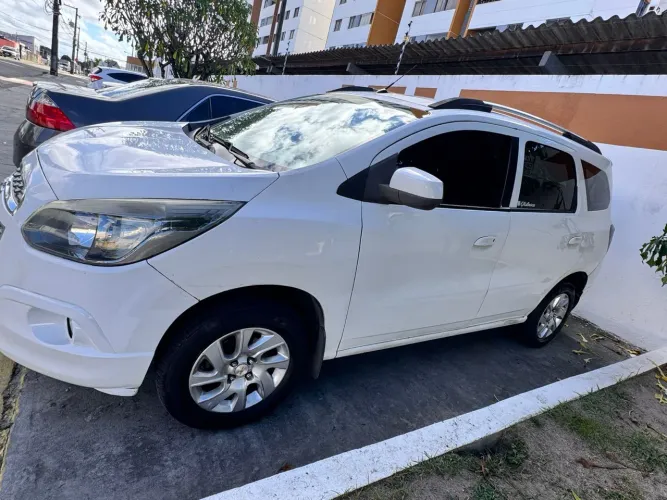 Chevrolet Spin LTZ 1.8 8V Econo.flex 5P Mec. 2015