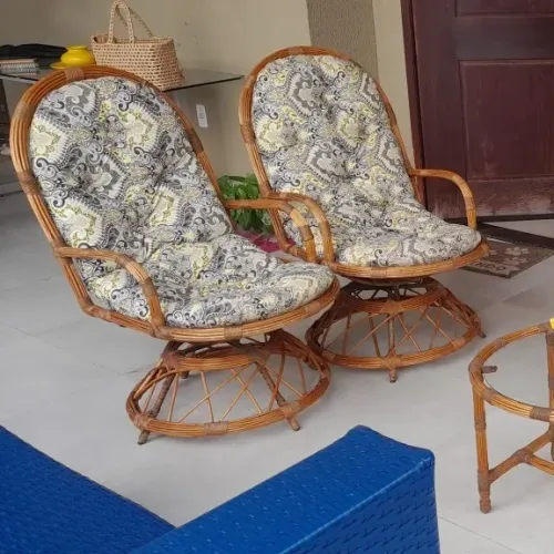 Cadeiras De Bambu Com Almofadas