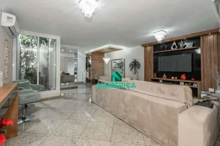 Linda casa de condomínio fechado na Mooca