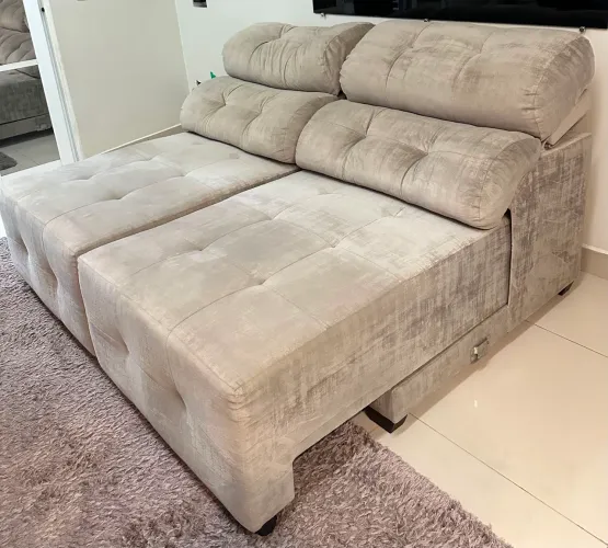 SOFA RECLINÁVEL E RETRÁTIL 