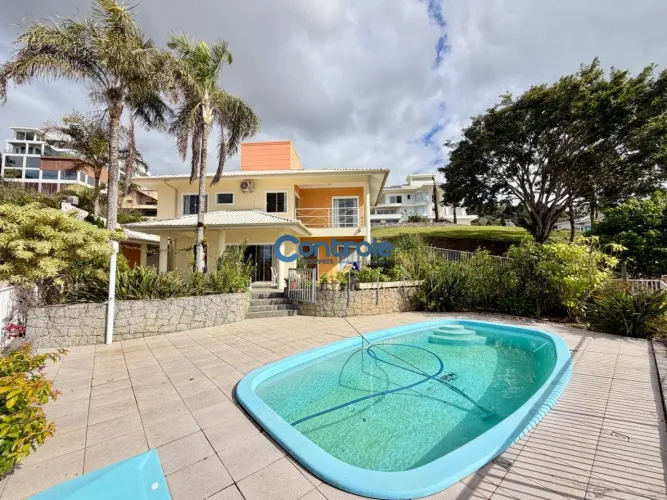 Casa com 04 quartos no Bosque das Mansões!