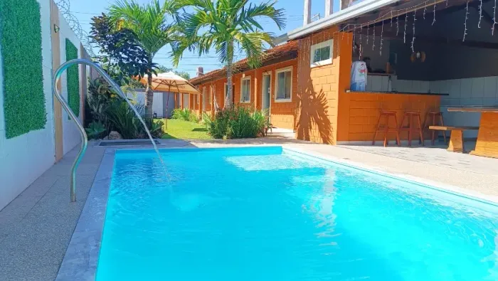 Casa com piscina para temporada em Prado Bahia