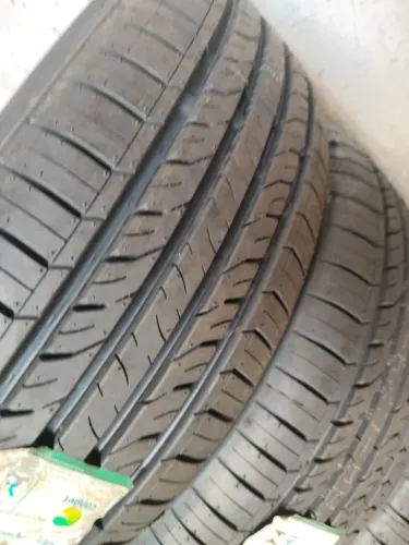 Pneu novo aro 15