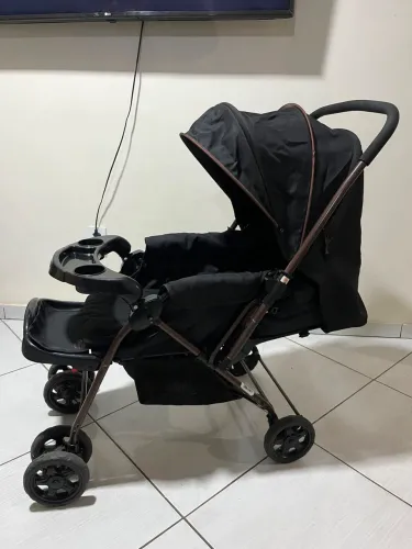 Carrinho Cosco Kids e bebê conforto