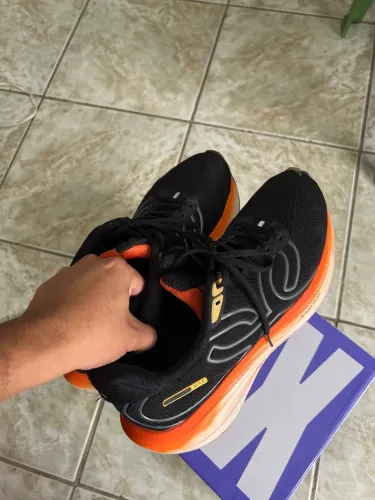 Tênis eleva pro max