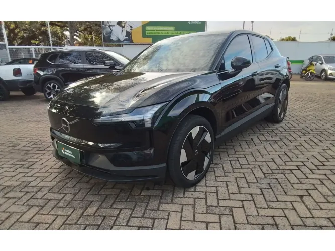 Volvo EX30 E60 Plus (elétrico) 2024