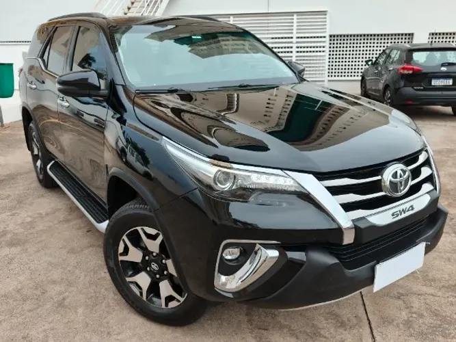Toyota Hilux SW4 SRX Diamo. 4X4 2.8 TB DIE AUT 2020