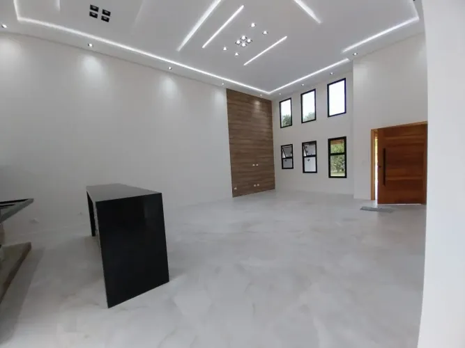Linda casa térrea 3 quartos/suíte/closet/piscina/ 2 vagas e segurança 24h no Condomínio Al