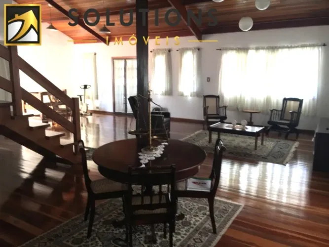 Casa ampla comercial no centro de Caieiras