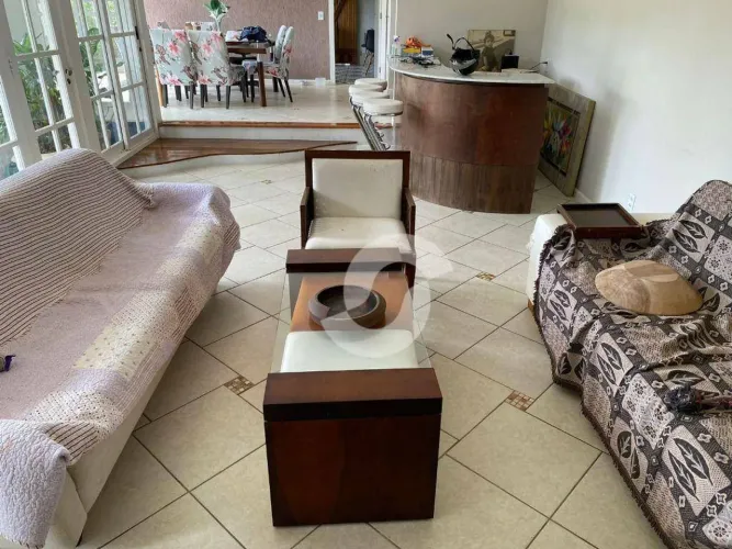 Casa espetacular no Ubá Curumim