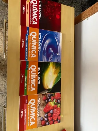 Livros Quimica na abordagem do cotidiano