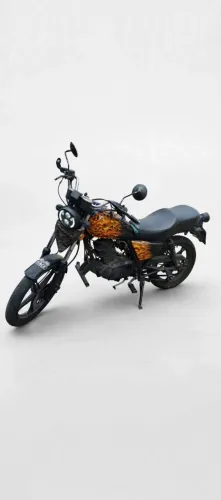 Intruder moto fantasma