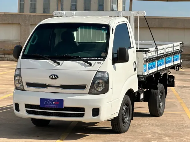 Kia Motors Bongo K-2500 2.5 4X2 TB Diesel 2015