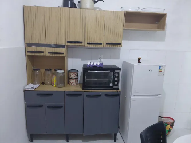 Armario de cozinha acoplado com área e bancada bom estado