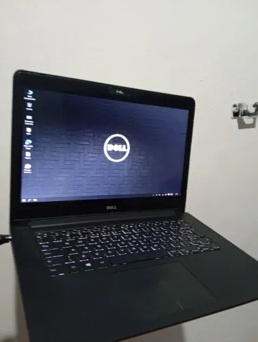 DELL. DDR3. CORE i5. 4 geração. 8 GB de memória. SSD de 240gb. Funcionando perfeitamente.