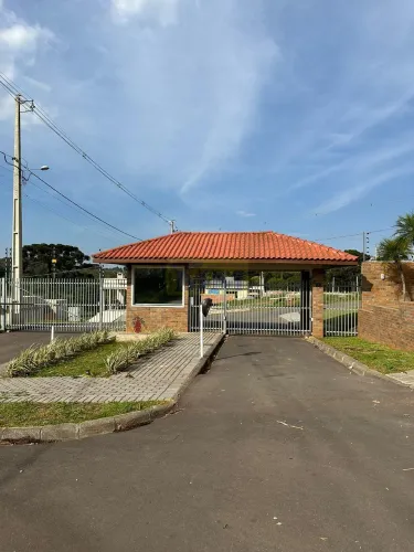Terreno em Condomínio Fechado com casas de Alto padrão em Colombo/PR