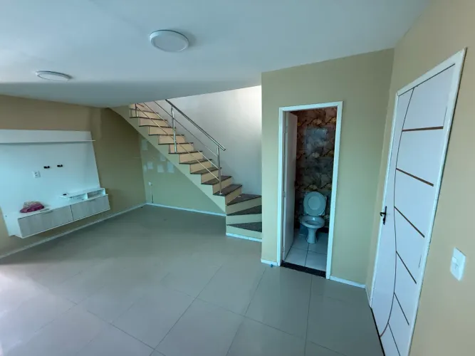 Casa Duplex Próximo a Av. das Torres - Parque 10