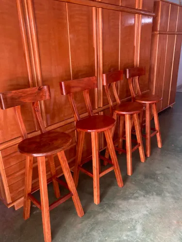 BANQUETAS DE MADEIRA