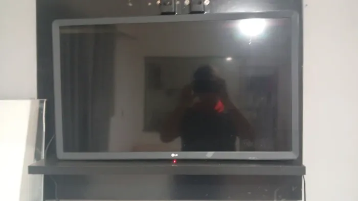 Tv smart LG 32 polegadas semi nova