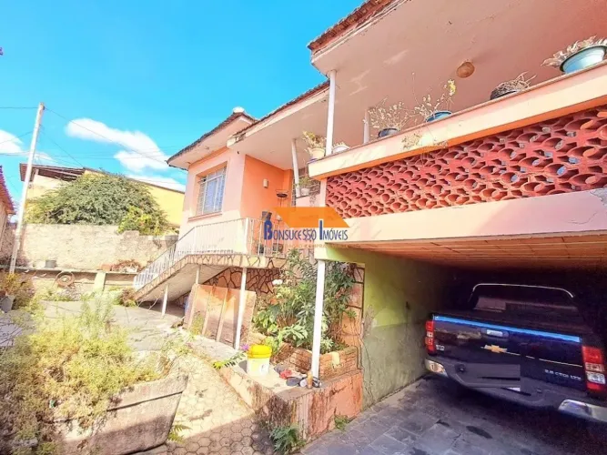casa de 4 quartos Bairro Maria Goretti em Belo Horizonte