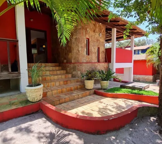 Casa com piscina, muito bem construída, com cômodos fantástico, em Pipa