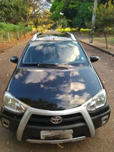 Toyota Etios Cross 1.5 Flex 16V 5P Mec. 2014