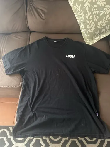 Camiseta High