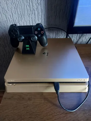 Playstation 4 slim gold 1tb