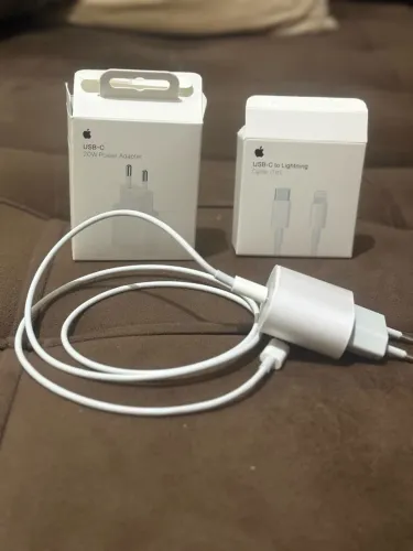 CARREGADOR DE IPHONE  USB-C Lightning 