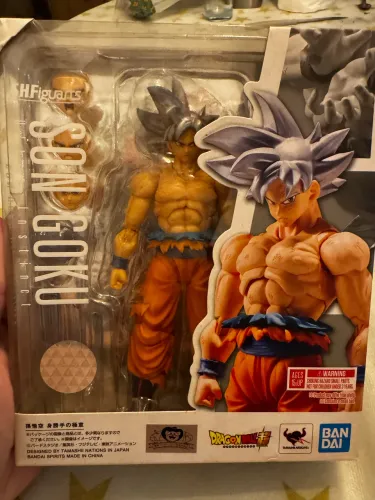 Goku instinto superior